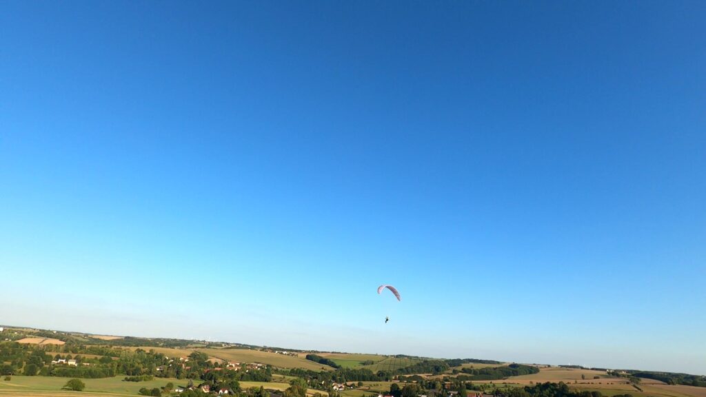 rc_gleitschirm_rc_paragliding_hybrid_sportgleitschirm_stable_21_race_rast_fliegen_am_hang_rochlitz_para_aviation_rc (9)