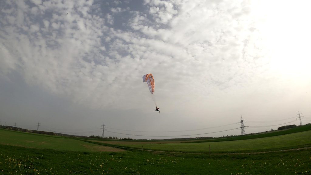 rc_gleitschirm_stable_21_race_rast_hybrid_pilotin_anna_noah_para_aviation_rc_paragliding_noah_free_set_anna_free_se