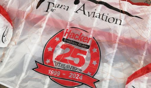 25_jahre-hacker_motor_jubiläeumfeier_ergolding_para_aviataion_rc_gleitschirm_rc_paraglider_gurtzeug_liegegurtzeug_akku_fernsteuerung-