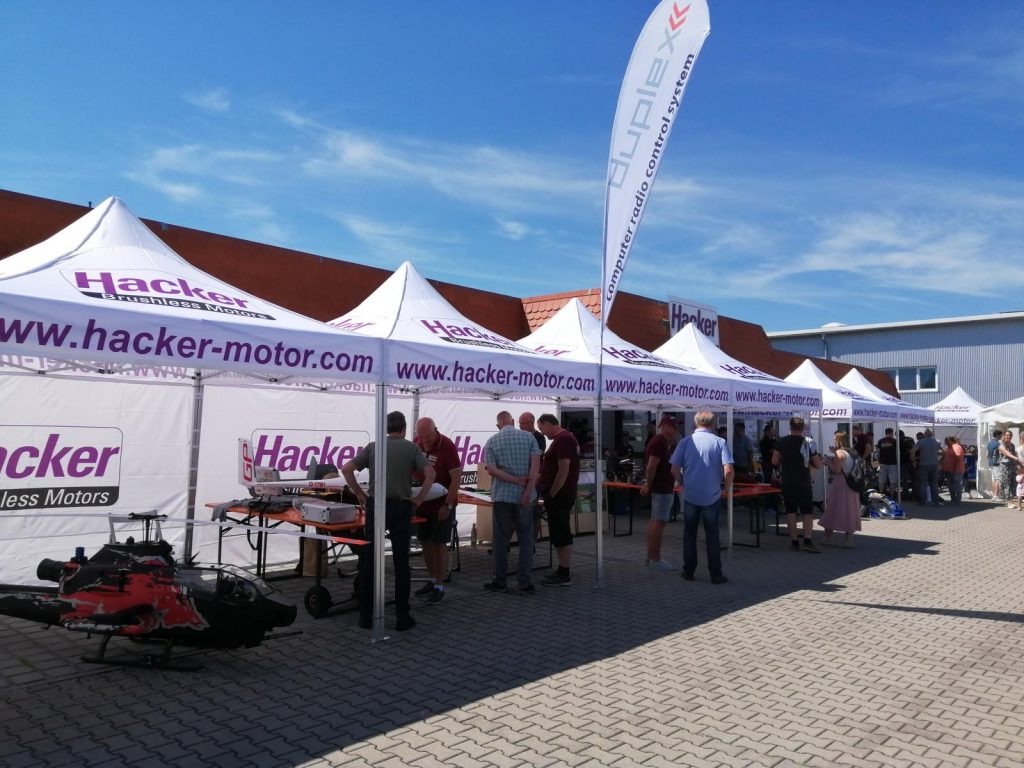 25 Jahre Hacker Motor Ausstellung links