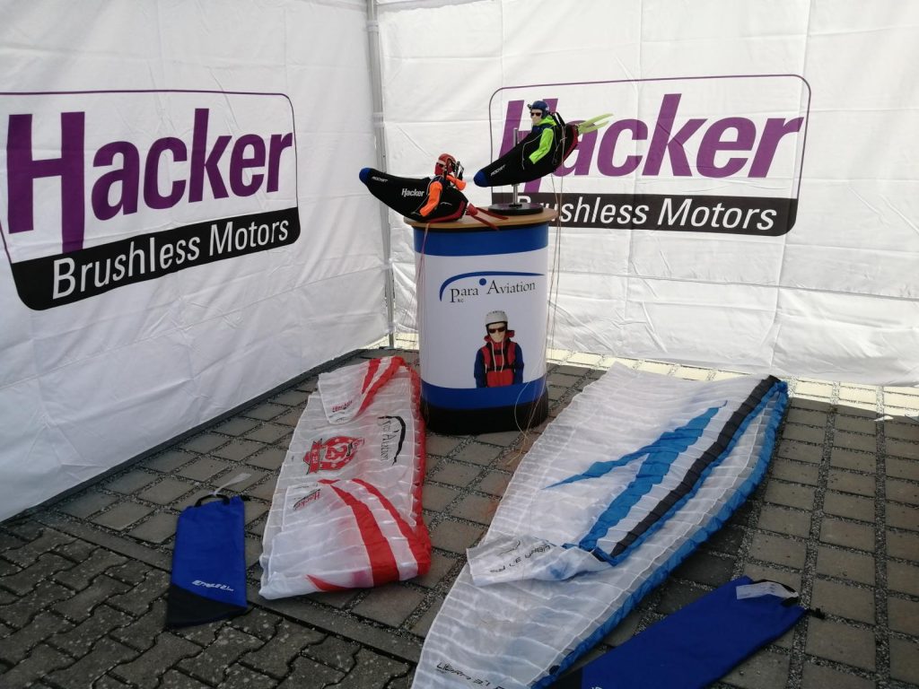 25 Jahre Hacker Motor Ausstellung RC-Gleitschirme von Para Aviation RC Stable 2.1 Hybrid RAST und 2 Leiner Libra 3.7