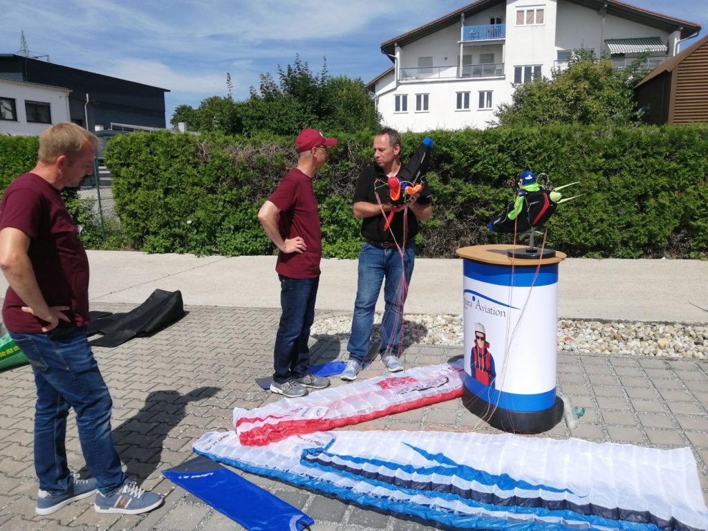Para Aviation RC Rico Priesnitz im Gespräch mit Rainer Hacker über die Gleitschirm Entwicklung und Gurtzeugen