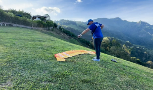 RC-Gleitschirm richtig starten. Start eines RC-Paragliders. Erklärt von Rico Priesnitz von Para Aviation RC.