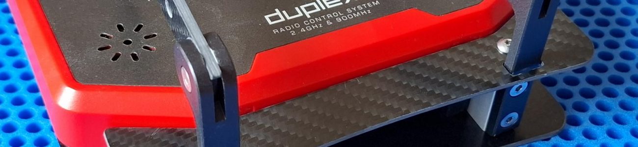 Pult ohne Handauflagen mit großer Grundplatte und Tragegriff für Jeti DS-12