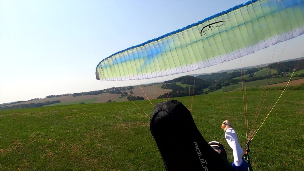 RC-Gleitschirm Libra 3.2 RS mit Liegegurtzeug Aquila LX.
