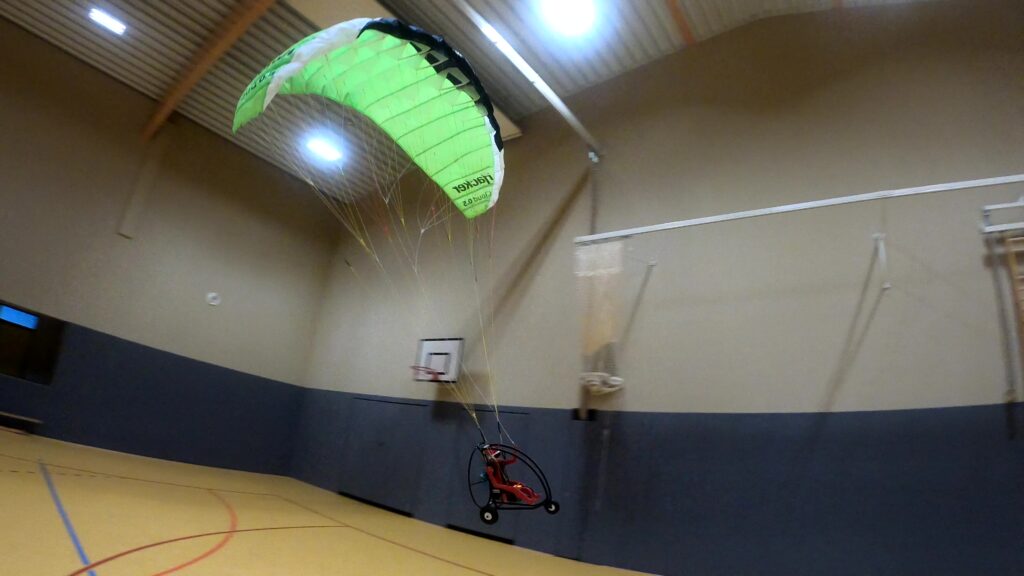 Hacker Cloud 0.5 mit einem Trike und Pilot