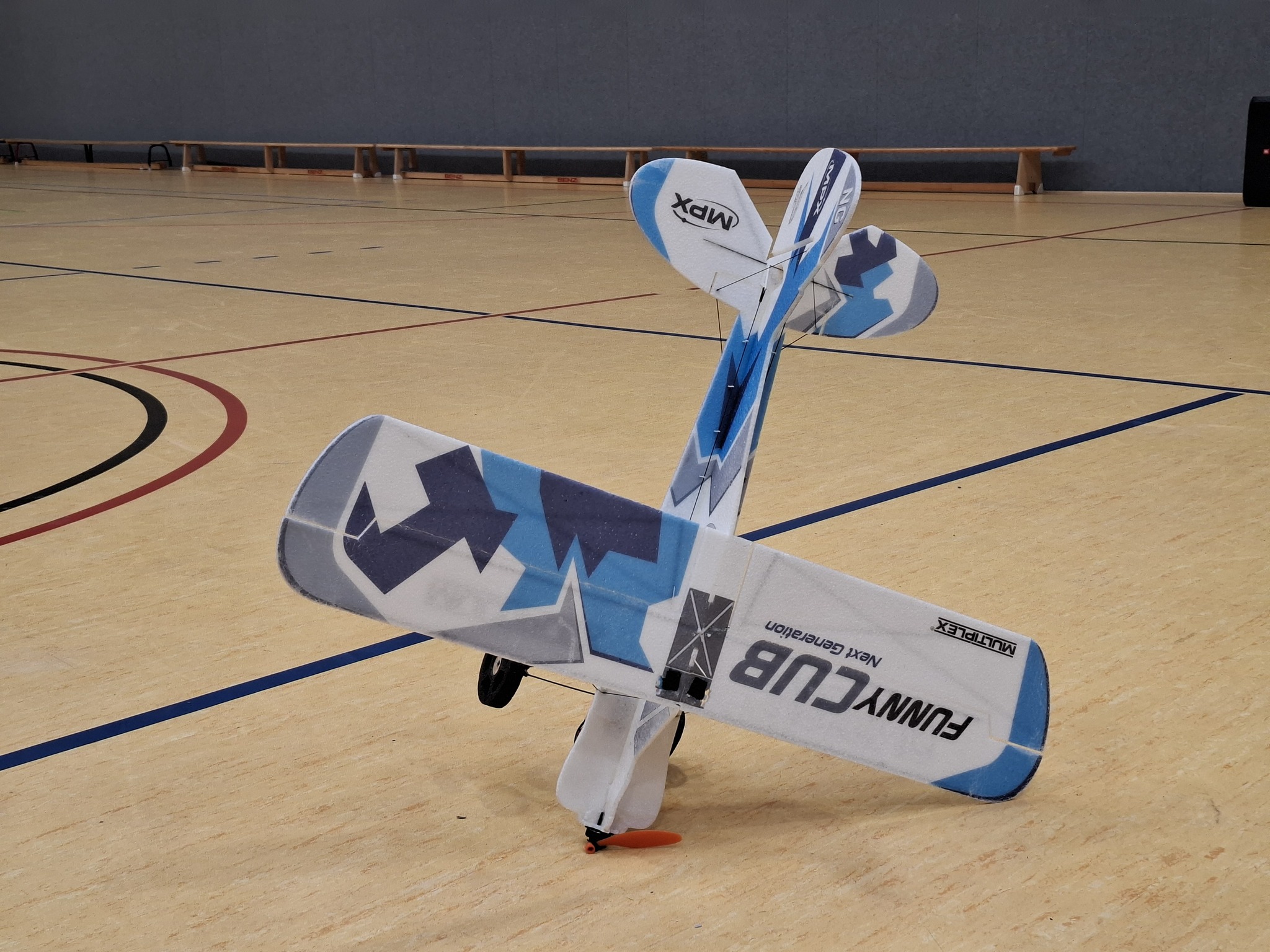 Hallenflugspaß pur!