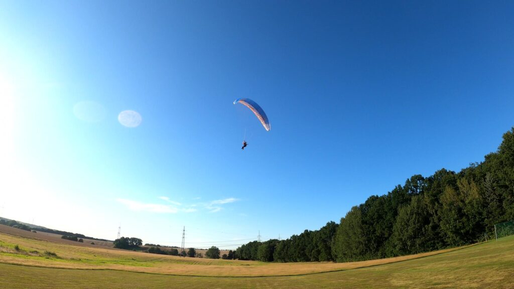 Modellflugplatz Claussnitz - RC-Gleitschirm Phasor 2.3 RAST mit Anna Free Set