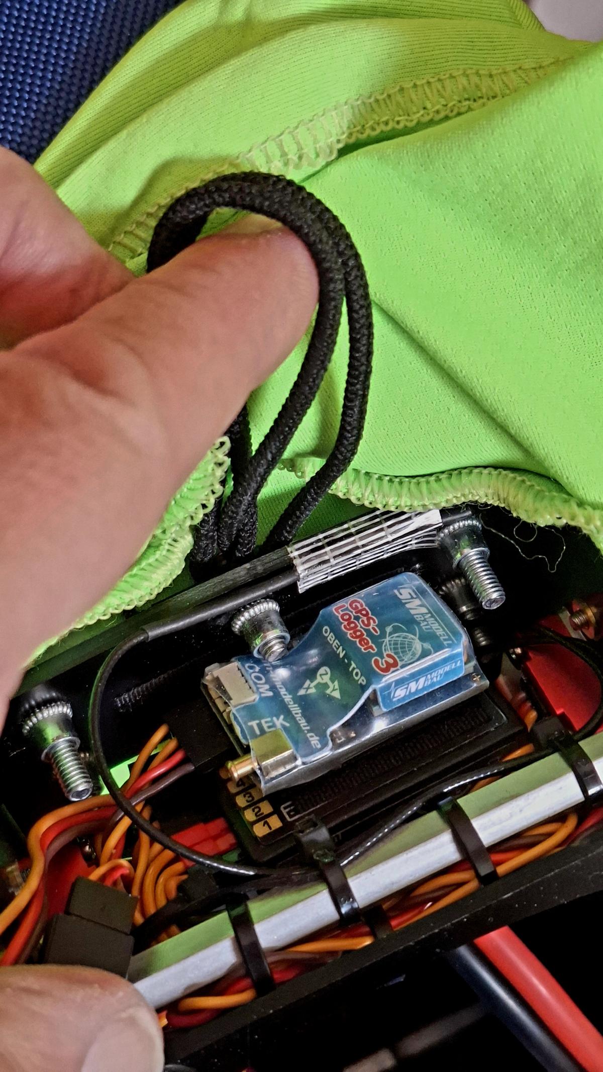 Noah ST mit Jeti Empfänger und SM Vario GPS Logger