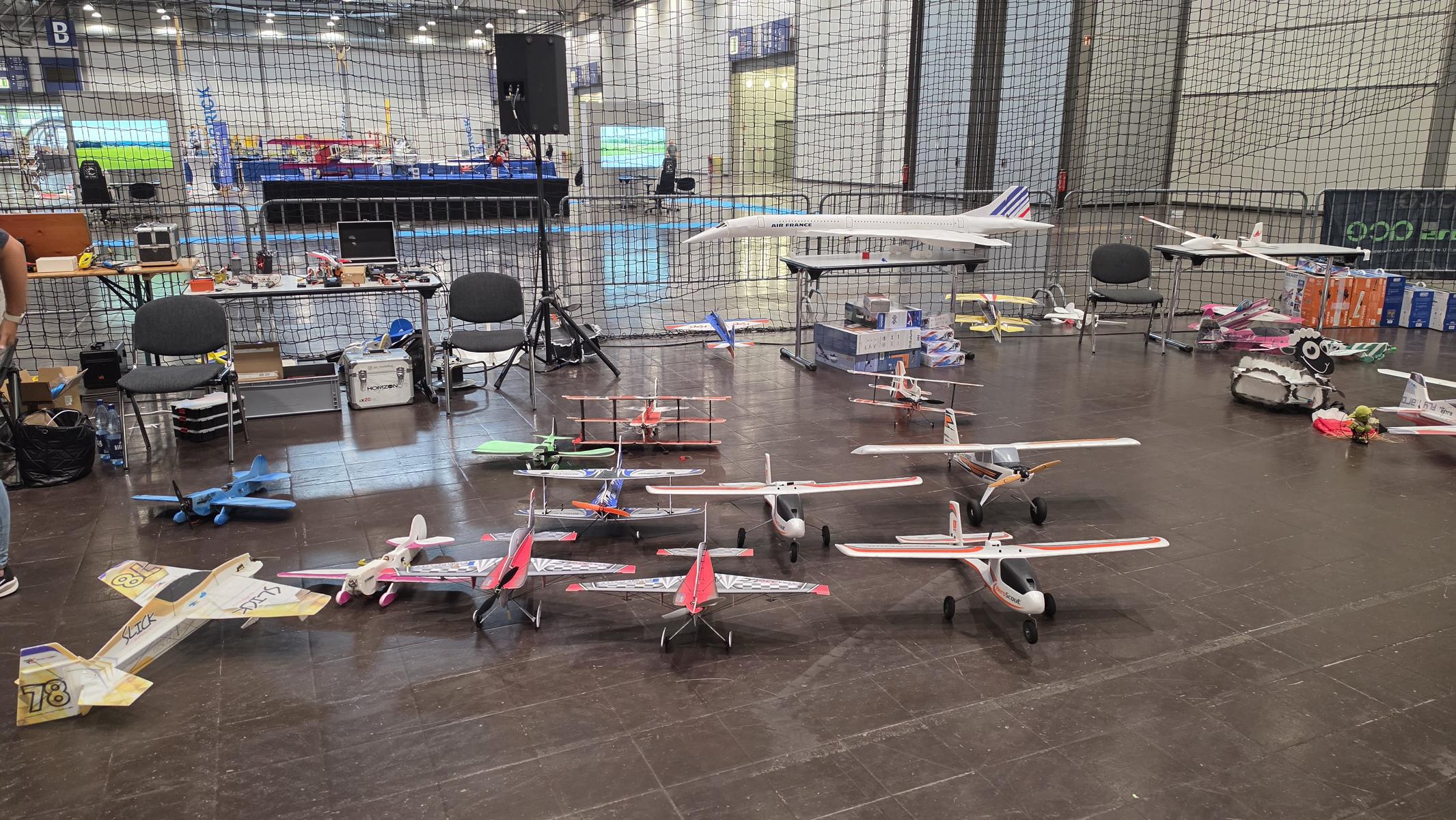 Hobbymesse Leipzig 2026 Halle 5 Stand B21 RC-Paragliding with fun. Highflight Flugzone Indoor