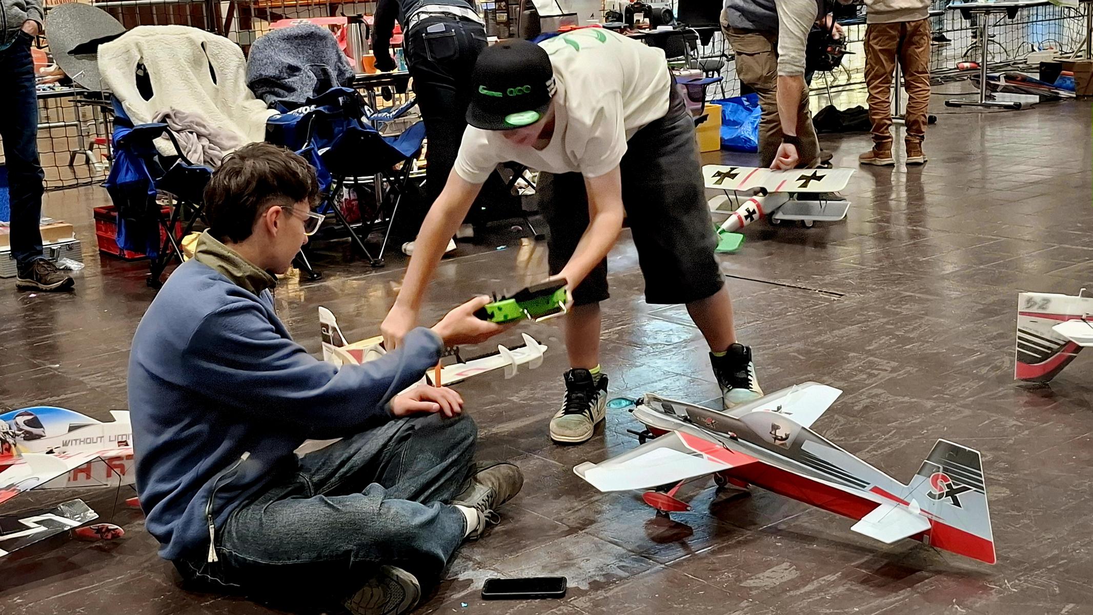 Hobbymesse Leipzig 2026 Halle 5 Stand B21 RC-Paragliding with fun. Highflight Flugzone Indoor